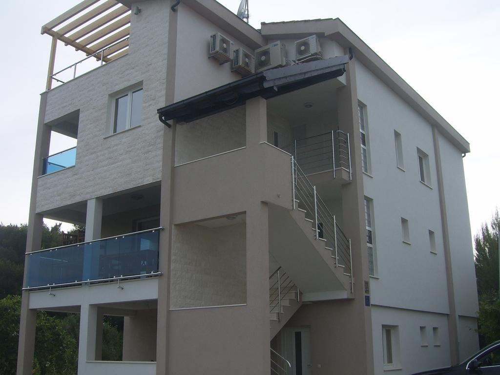 Apartments Villa Erik Rogoznica  Eksteriør billede