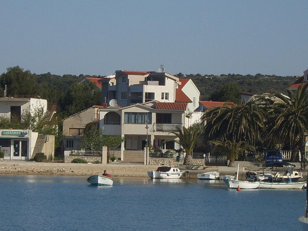 Apartments Villa Erik Rogoznica  Eksteriør billede